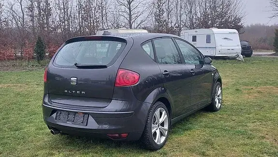 Seat Altea 2005 photo 2