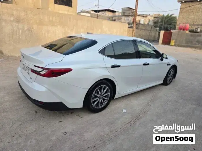Toyota Camry 2025 photo 2
