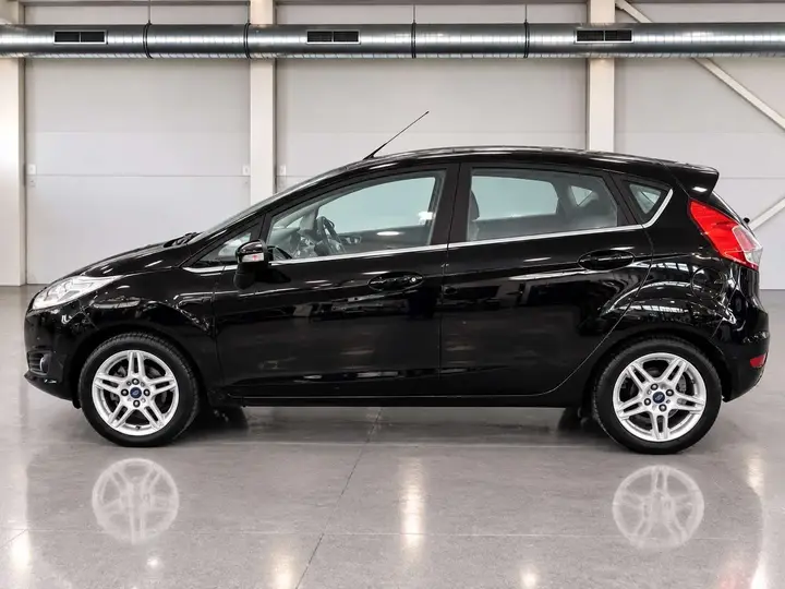 Ford Fiesta 2014 photo 2
