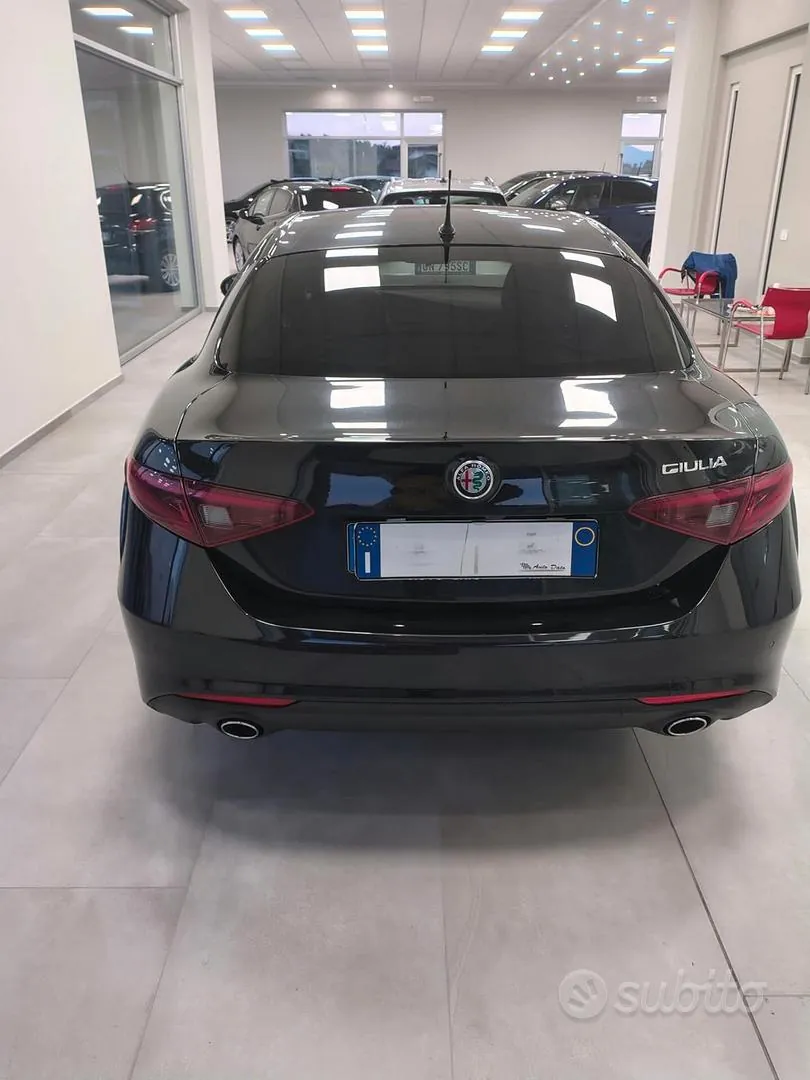 Alfa Romeo Giulia 2018 photo 4