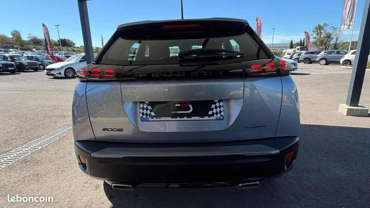 Peugeot 2008 2025 photo 5