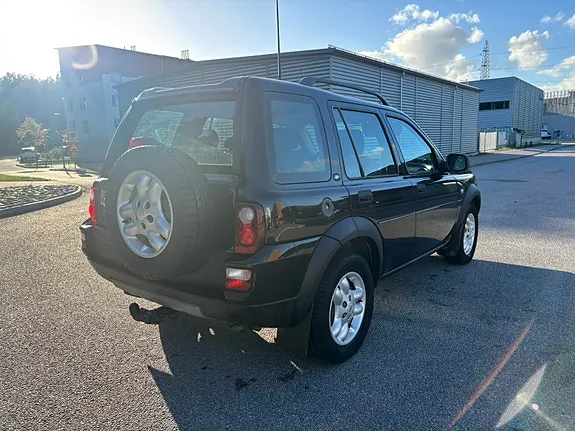 Land Rover Freelander 2004 photo 3