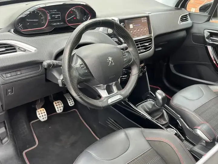 Peugeot 2008 2018 photo 3