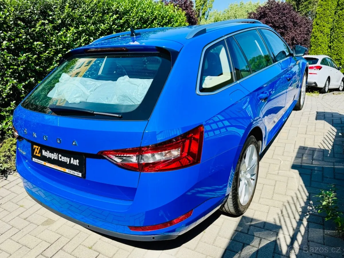 Skoda Superb 2022 photo 5