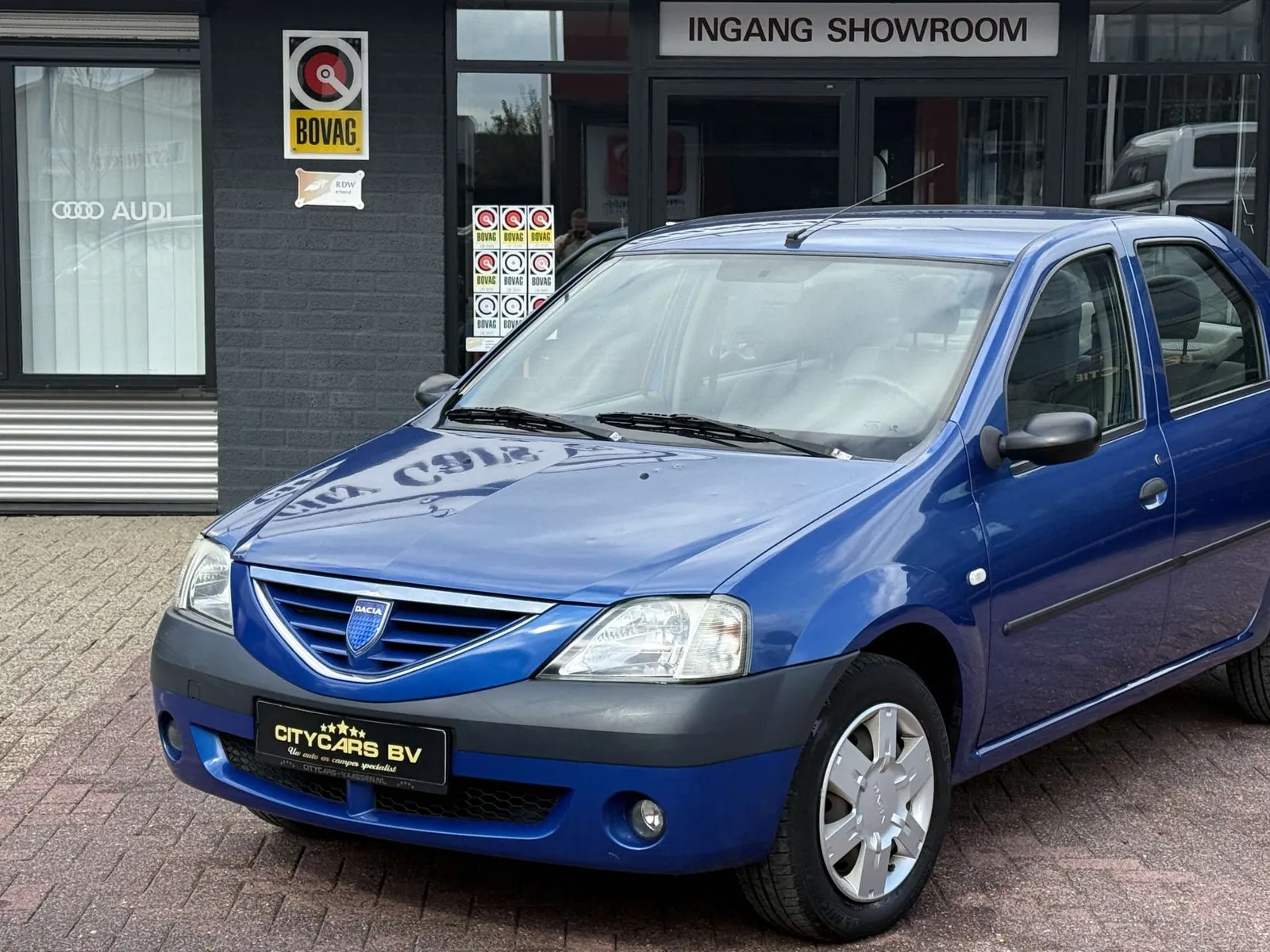 Dacia Logan 2006 photo 2