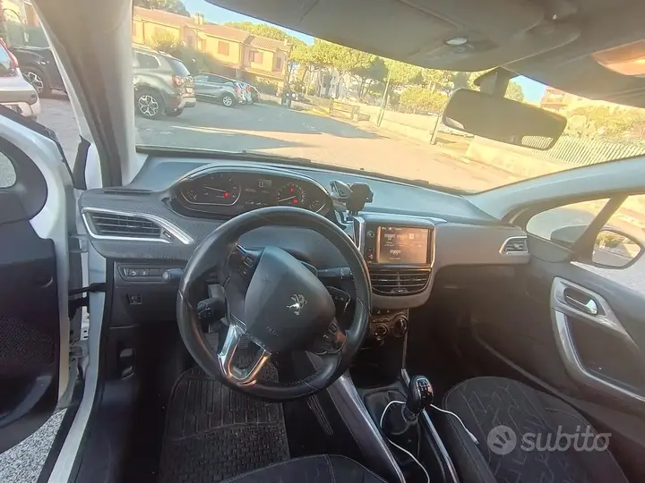 Peugeot 2008 2015 photo 5