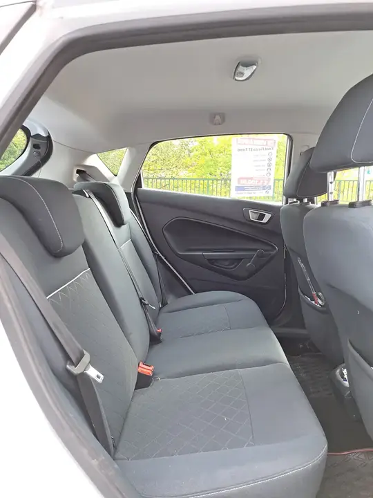 Ford Fiesta 2013 photo 3