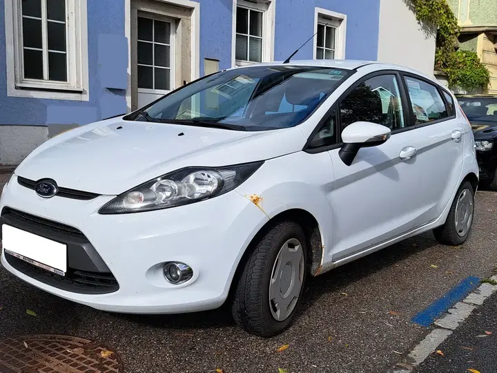 Ford Fiesta 2013 photo 2