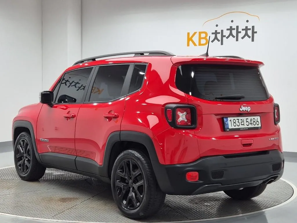 Jeep Liberty 2022 photo 2