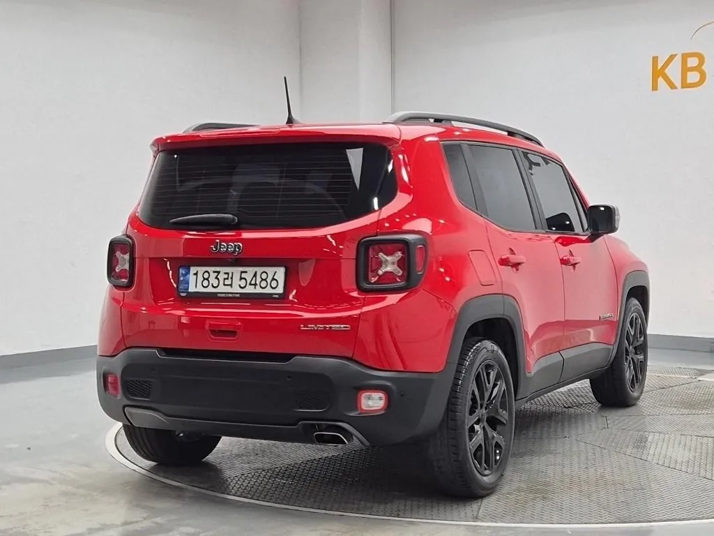 Jeep Liberty 2022 photo 3
