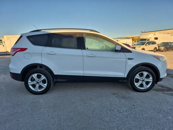 Ford Escape 2016 photo 4