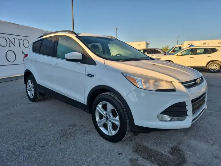 Ford Escape 2016 photo 3