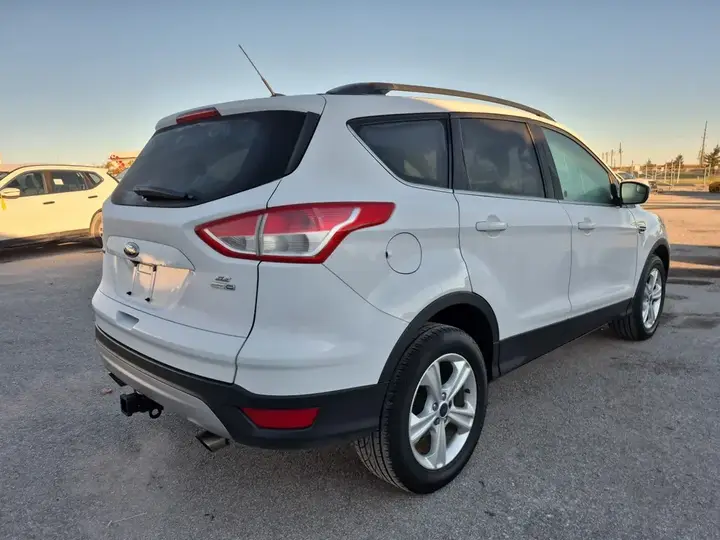 Ford Escape 2016 photo 5