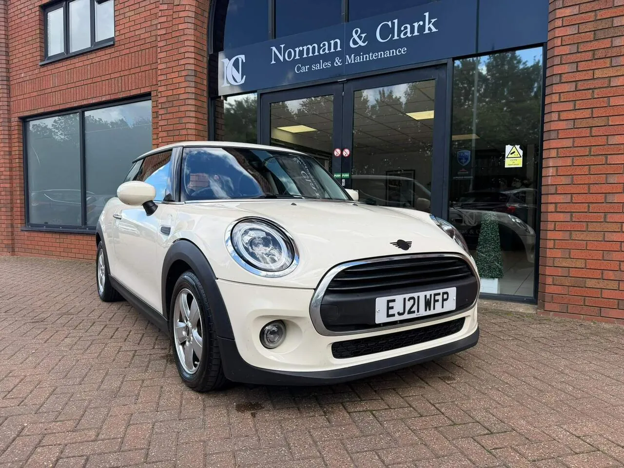 Mini Hatch