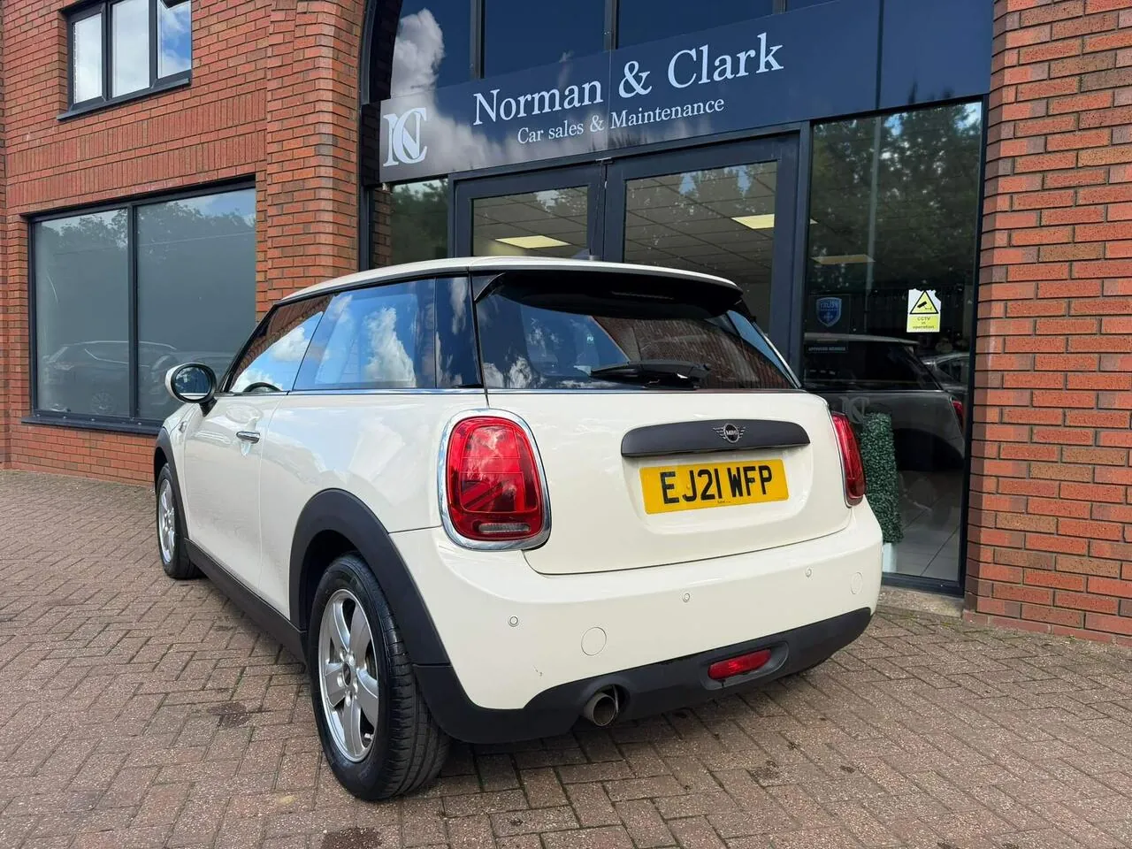 Mini Hatch 2021 photo 4