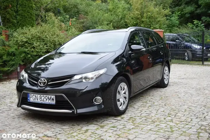 Toyota Auris 2014 photo 2