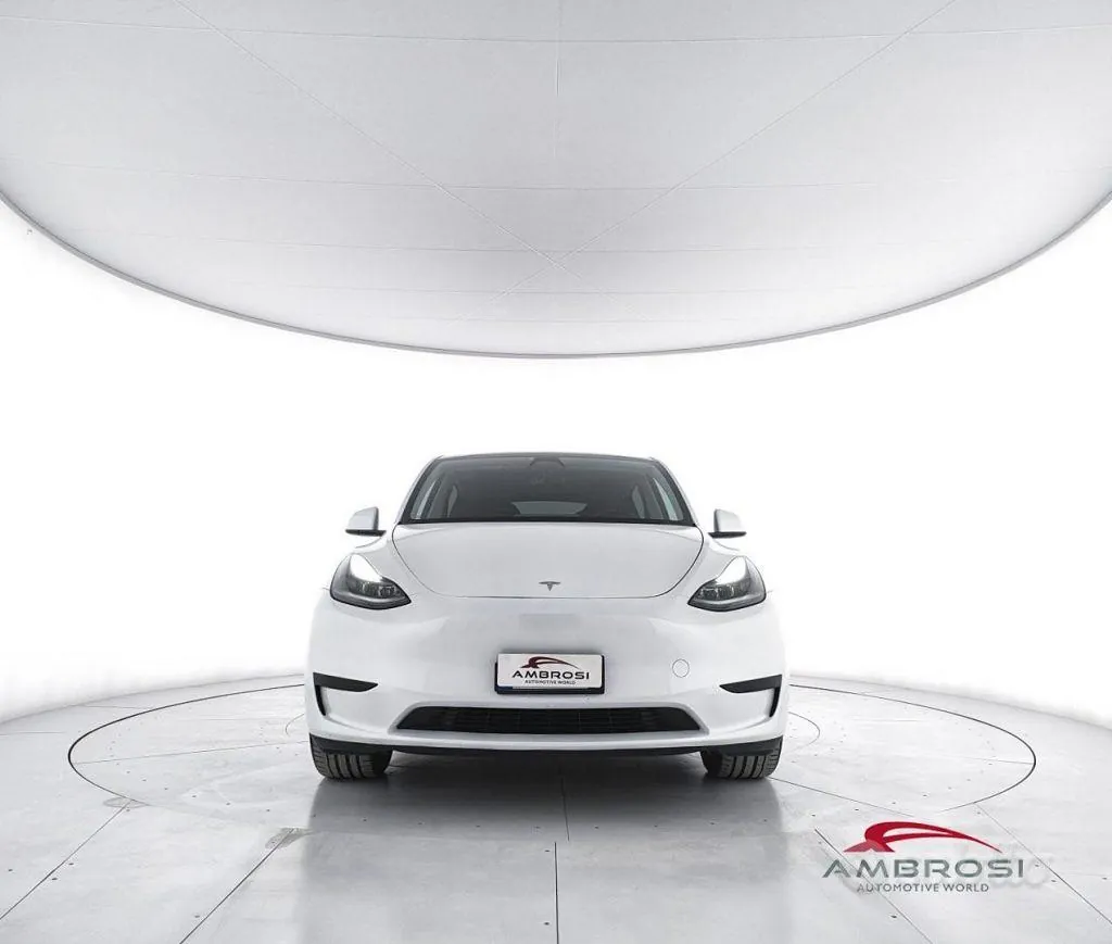 Tesla Model Y 2023 photo 5