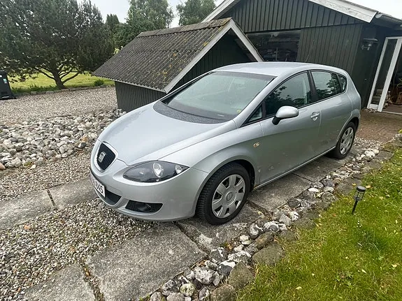 Seat Leon 2006 photo 2