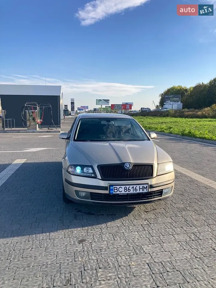 Skoda Octavia 2005 photo 2