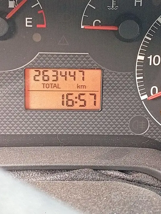 Fiat Grande Punto 2006 photo 4