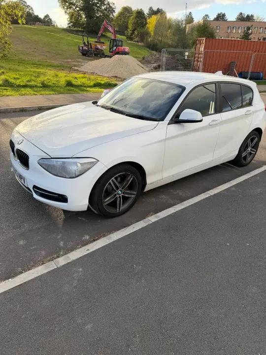 BMW 1 Series 2013 photo 2