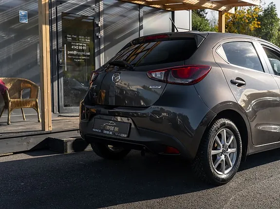 Mazda 2 2016 photo 4