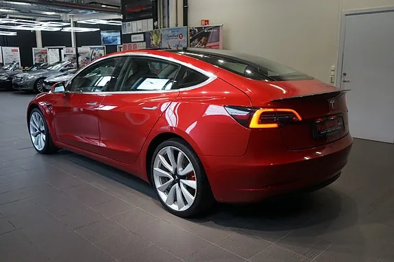 Tesla Model 3 2019 photo 4