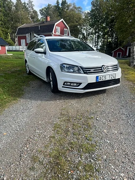 Volkswagen Passat 2013 photo 2