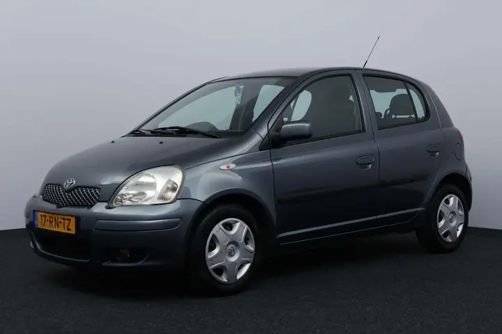 Toyota Yaris 2005 photo 3