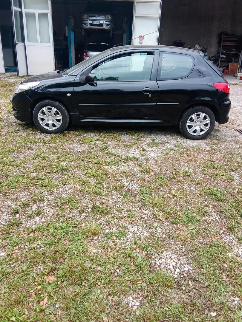Peugeot 206 2010 photo 4