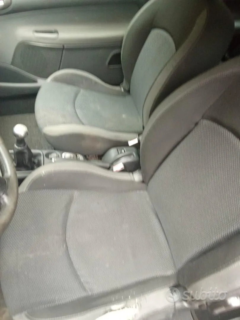 Peugeot 206 2010 photo 5
