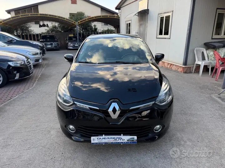 Renault Clio 2013 photo 2