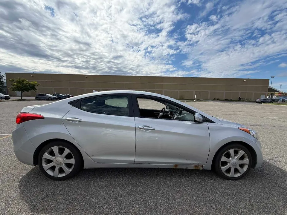 Hyundai Elantra 2013 photo 2
