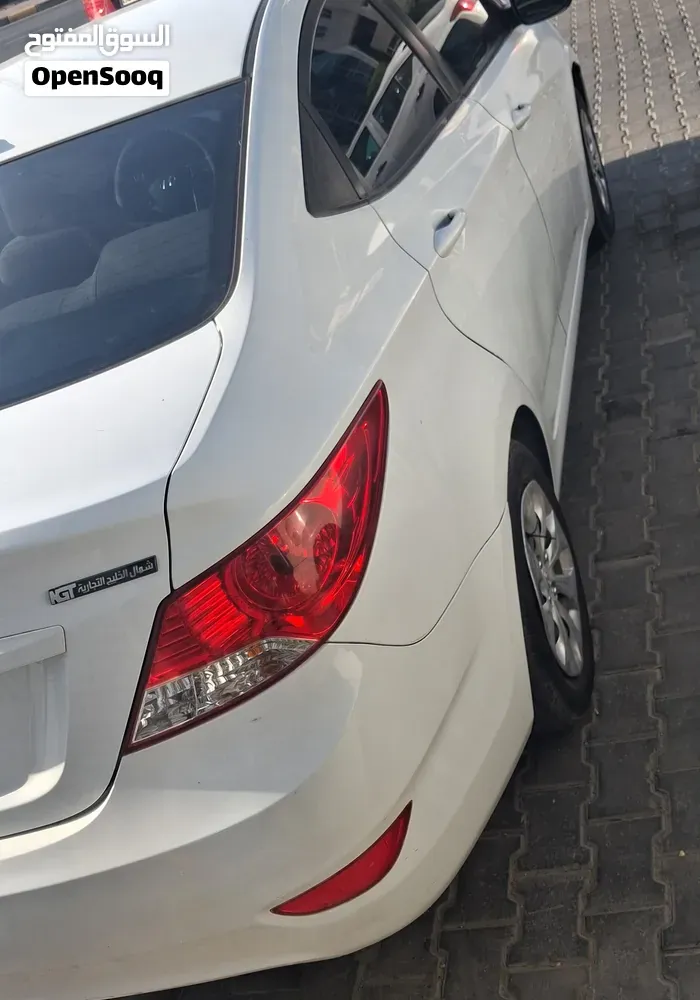 Hyundai Accent 2018 photo 2