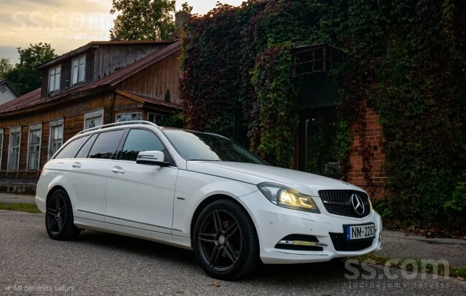 Mercedes-Benz C220