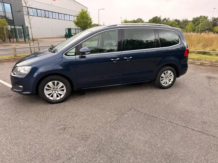Volkswagen Sharan 2022 photo 2