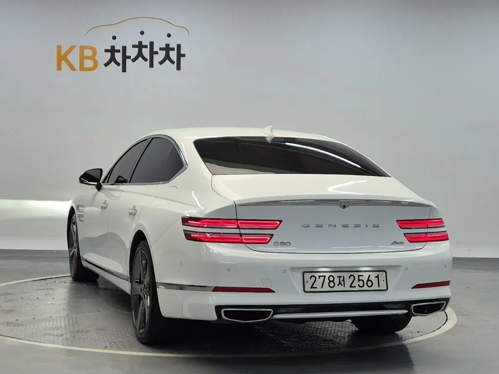 Genesis G80 2022 photo 2