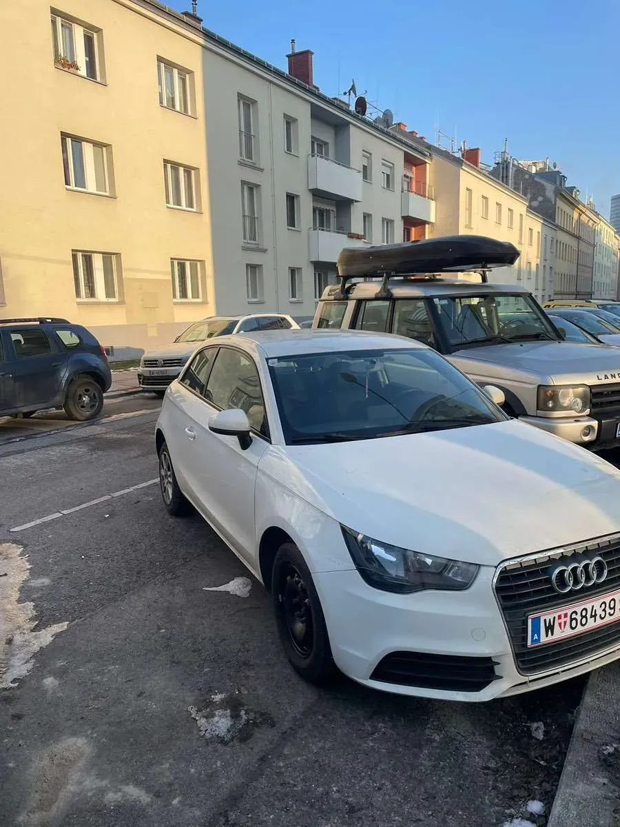 Audi A1 2013 photo 2