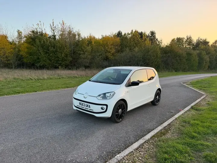 Volkswagen Up 2014 photo 4