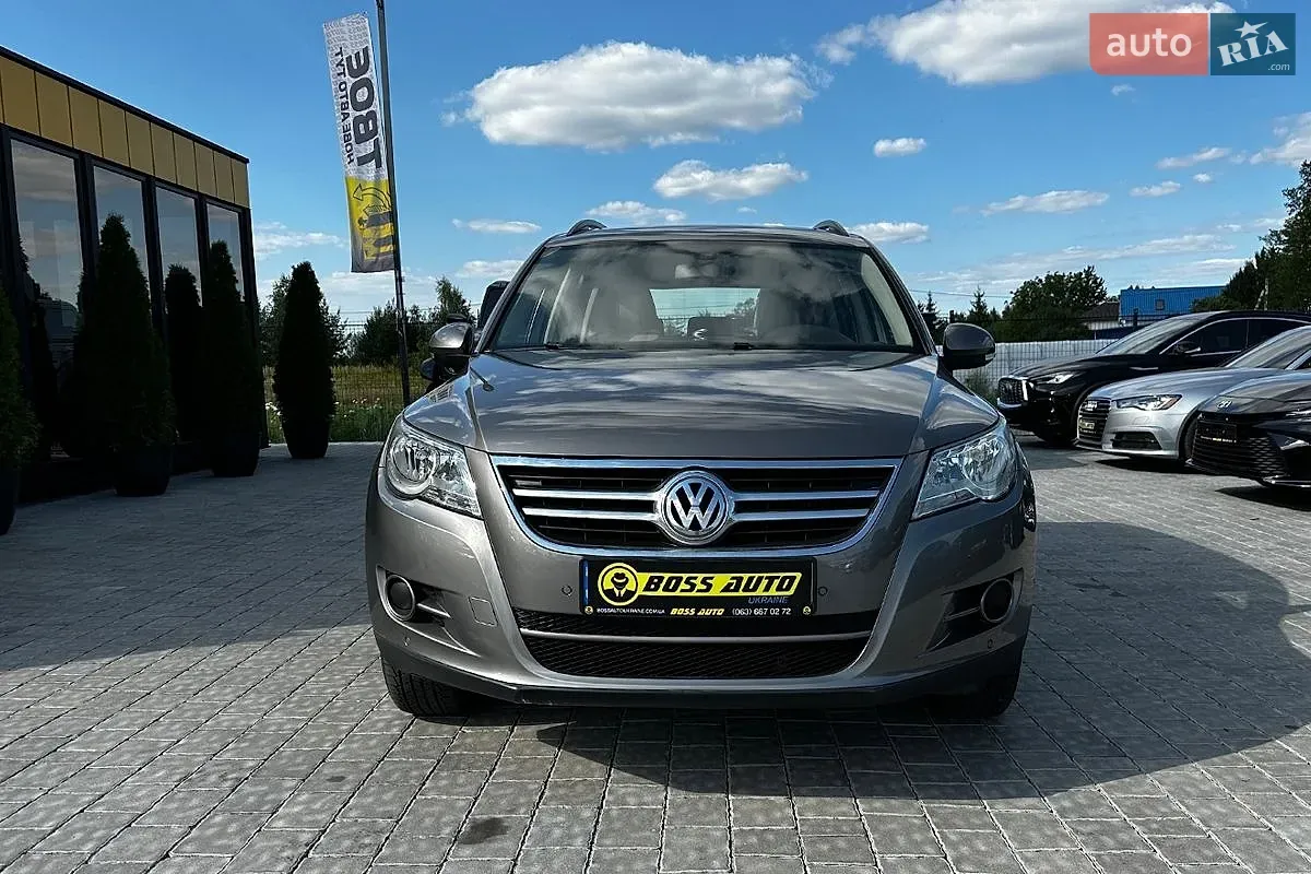 Volkswagen Tiguan 2010 photo 2
