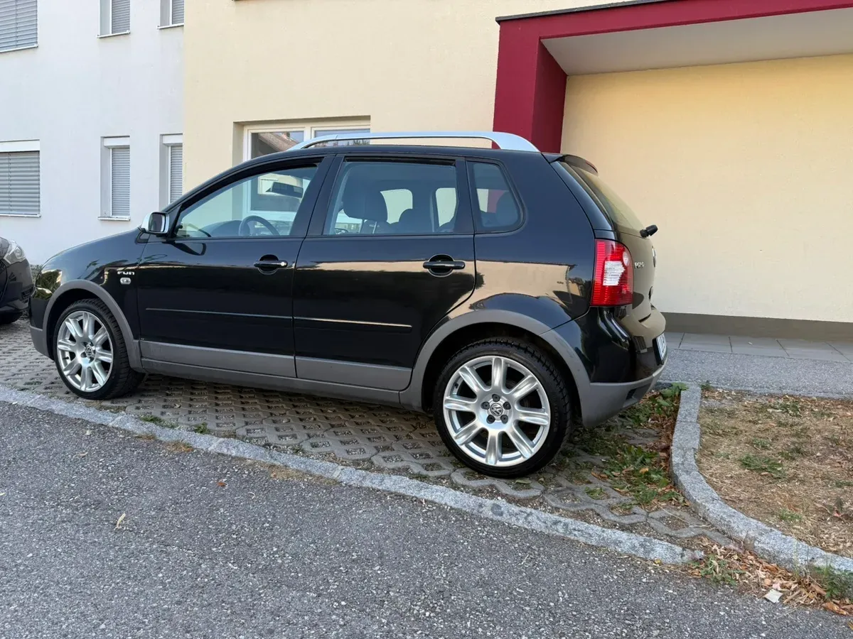Volkswagen Polo 2004 photo 3
