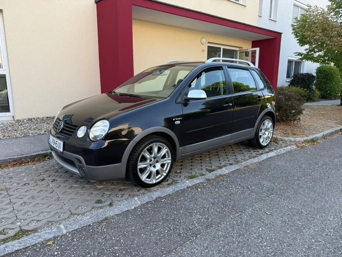 Volkswagen Polo 2004 photo 2