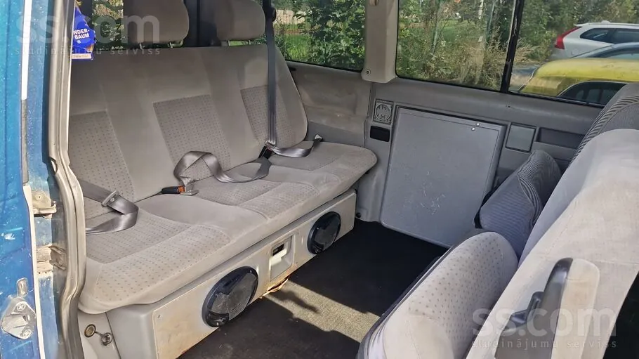 Volkswagen Multivan 1999 photo 2