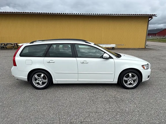 Volvo V50 2011 photo 4