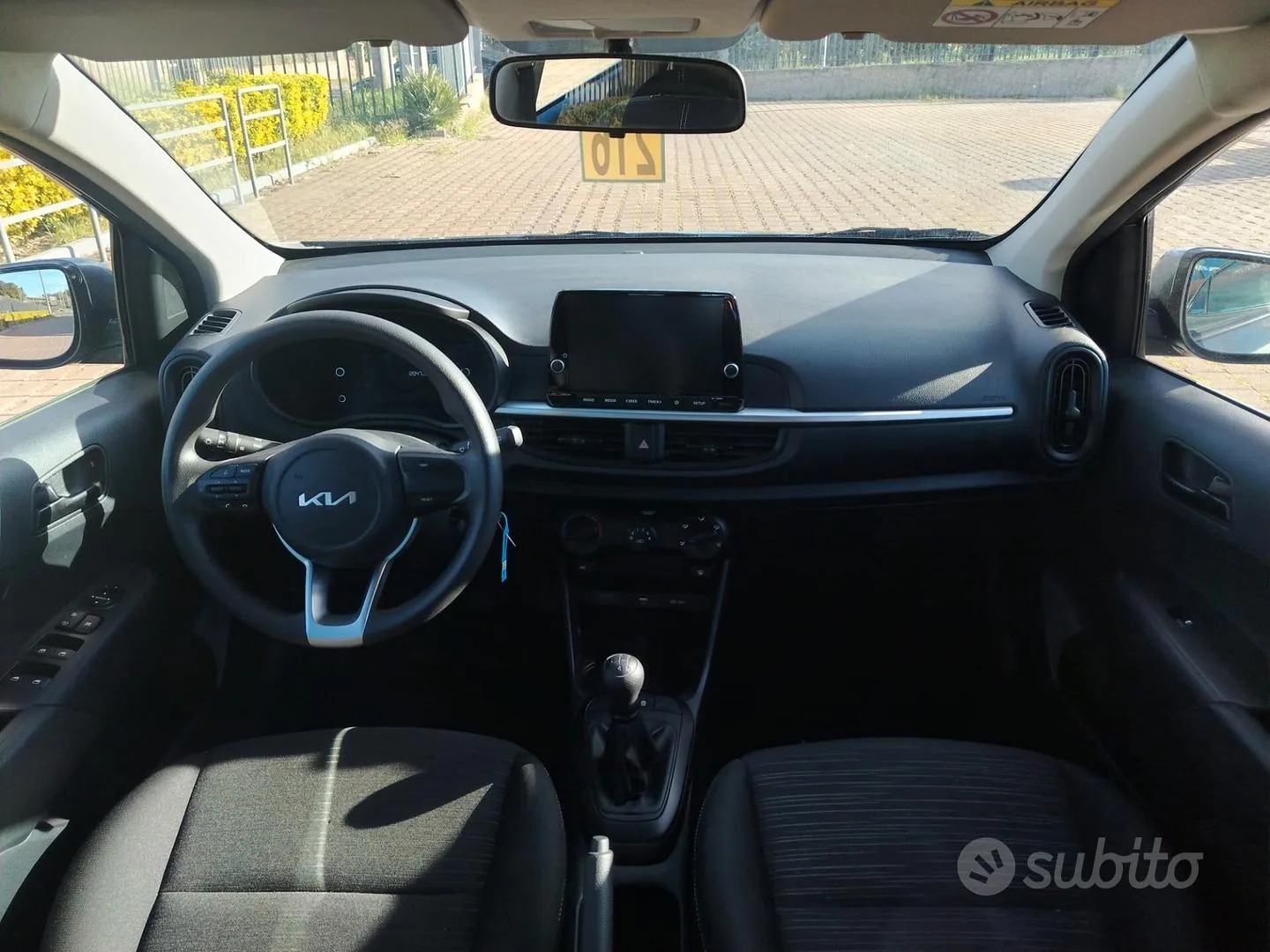 Kia Picanto 2023 photo 4