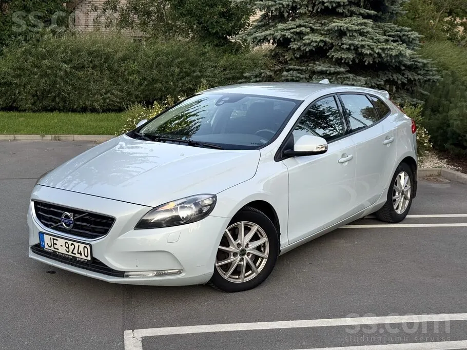 Volvo V40 2013 photo 3