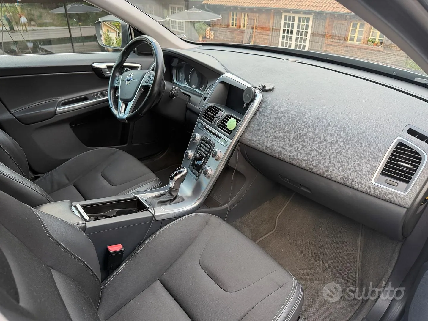 Volvo Xc60 2017 photo 3