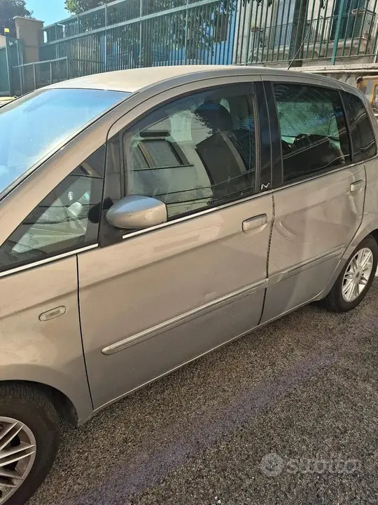 Lancia Musa 2008 photo 4