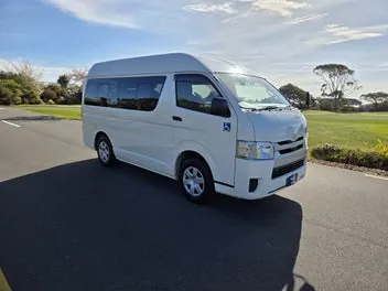 Toyota Hiace 2020 photo 2