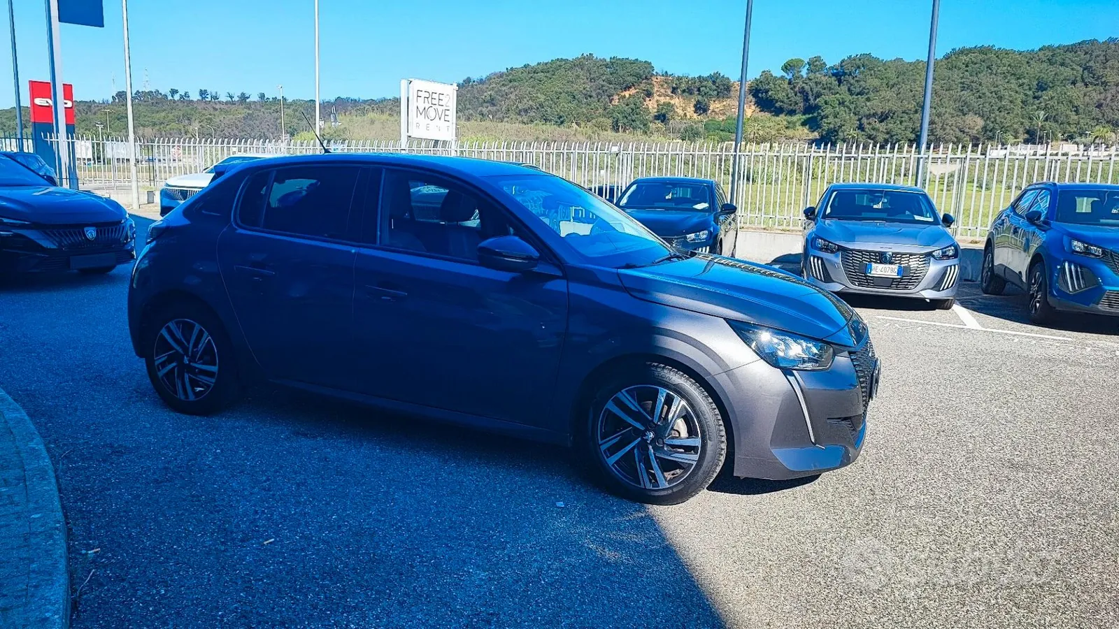 Peugeot 208 2022 photo 2